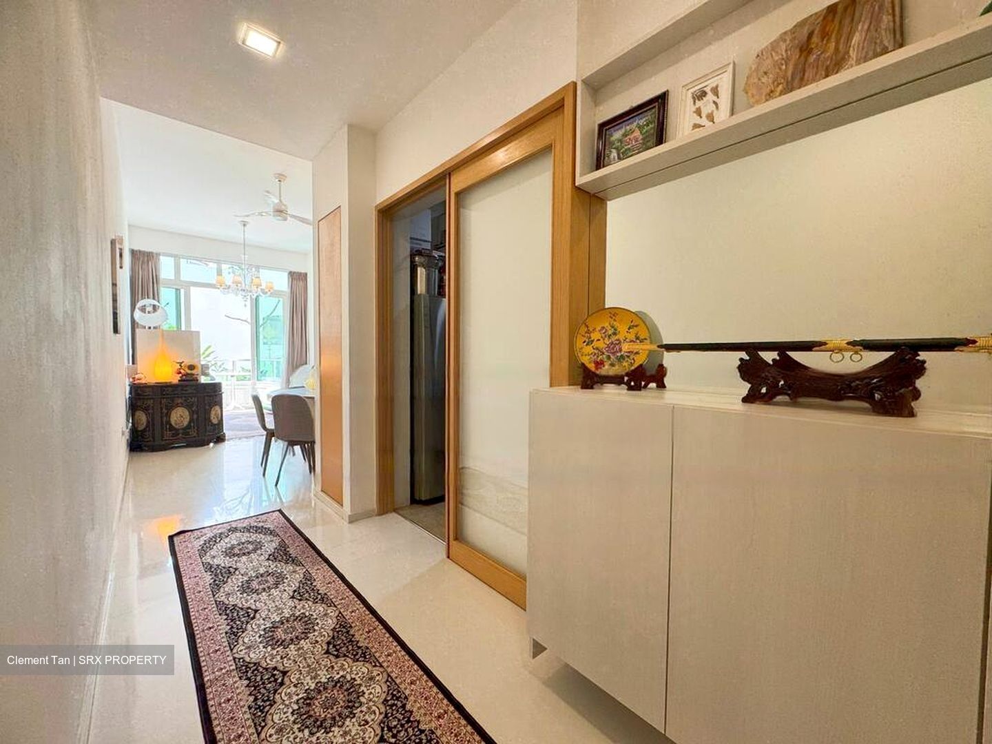 Vacanza @ East (D14), Condominium #473766031